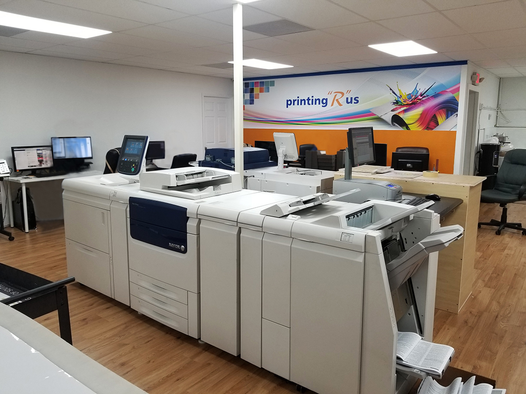 Printing R Us shop interior with Xerox press